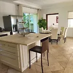 Villa La *