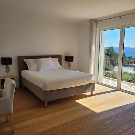 Villa La *
