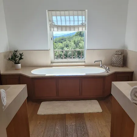 Villa La *
